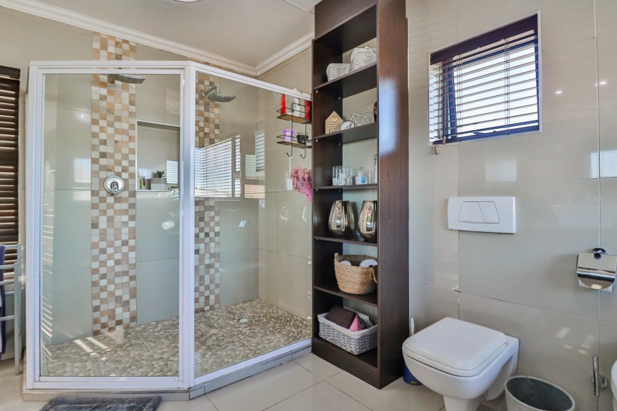 4 Bedroom Property for Sale in Island View Western Cape